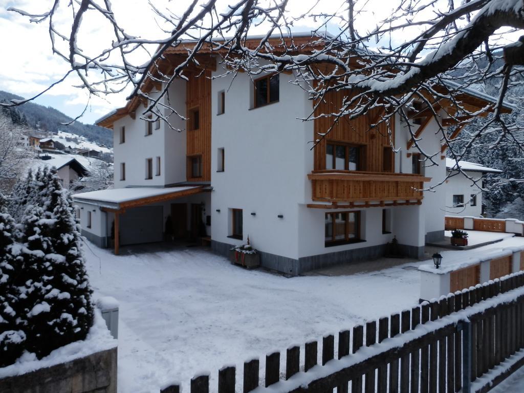 Haus Alpenflora Leilighet Flirsch Eksteriør bilde
